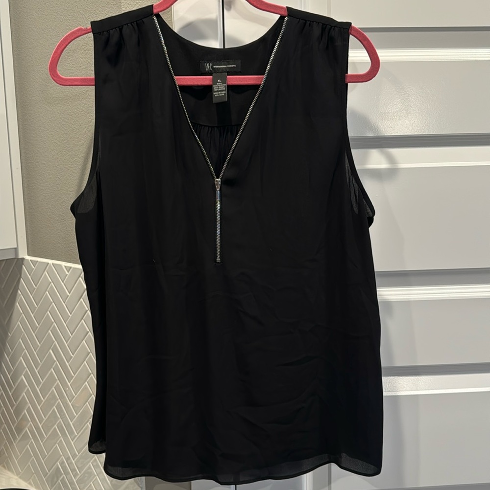 Women’s  XL INC dressy tank with zipper